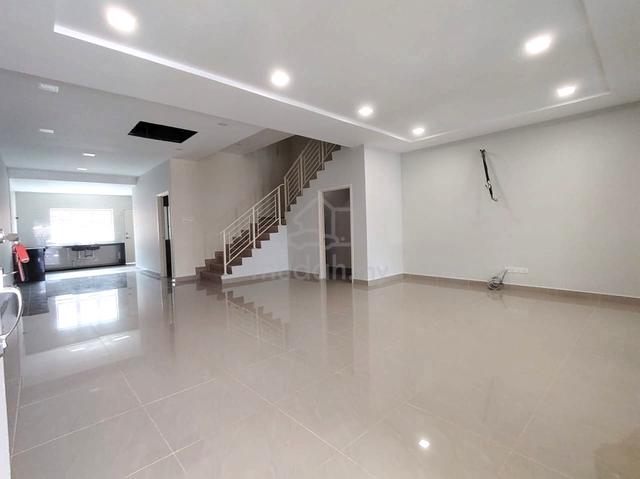 Sri Petaling Freehold Brand New Double Storey House KL 22x70 1
