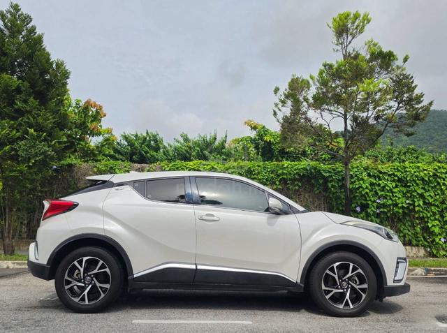 MAY 2019 TOYOTA C-HR 1.8 (A) CBU Local 1 Owner - 4