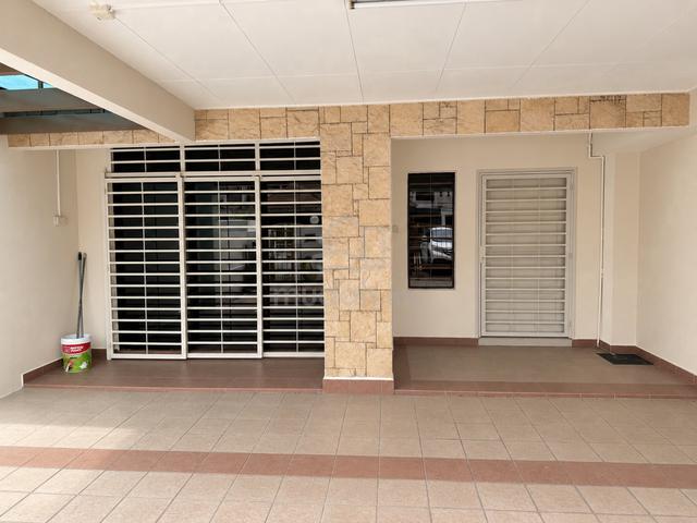 2 storey house Lakeside Residences Puchong Pusat bandar puchong 22x75 1