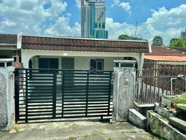 Taman Abad 1 Storey House for RENT Johor Bahru Town near KSL mall CIQ 1