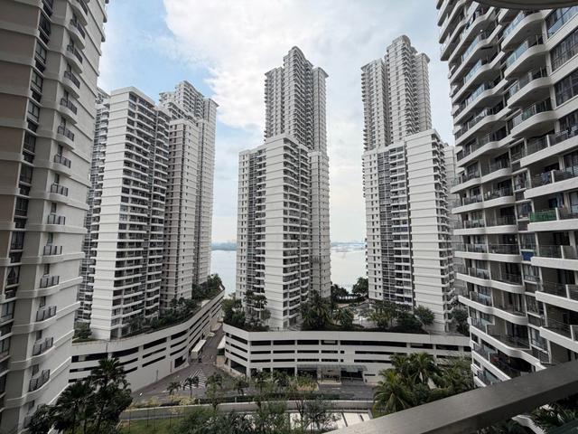 Bay Point @ Country Garden Danga Bay 1