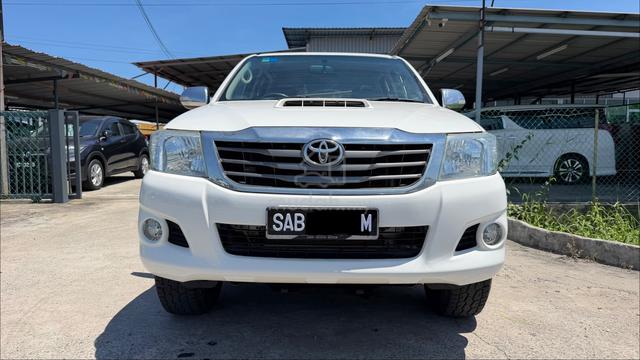 2013 Toyota HILUX 2.5 G VNT FACELIFT (A) - 2