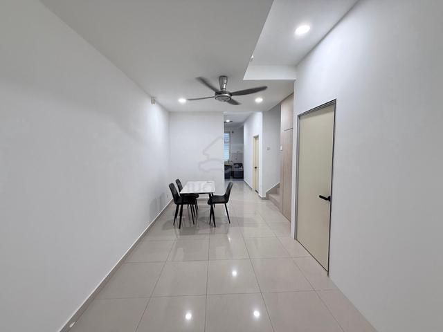 Common Rooms for Rent at TAMAN CHENG SETIA 1