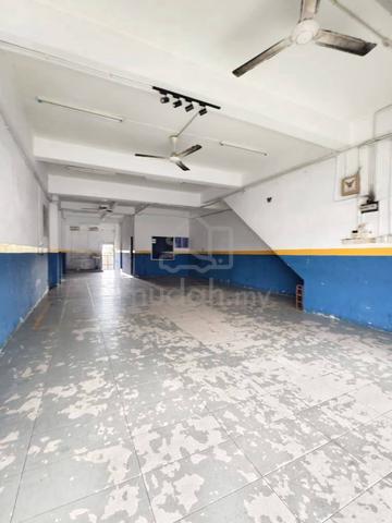 Taman Johor Jaya / Shoplot For Rent / Ground Floor / Jalan Ros Merah 1