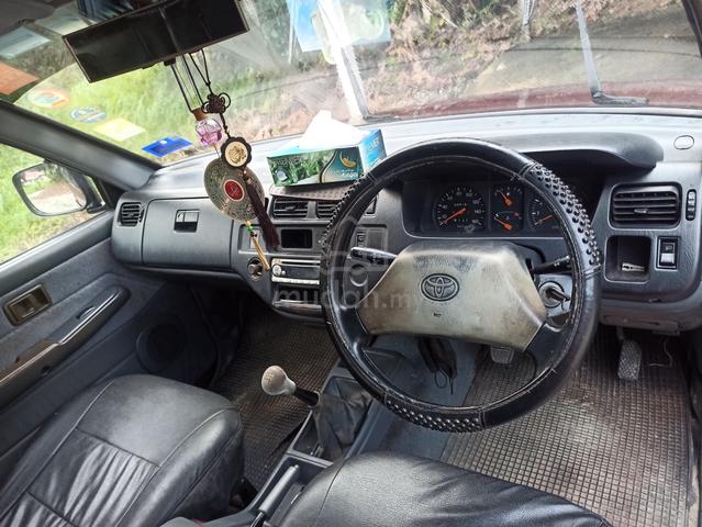 2000 Toyota UNSER 1.8 GLi (M) - 5