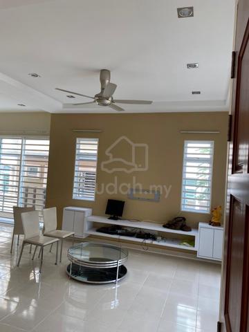 Taman Legenda Emerald, Teluk Kumbar 1