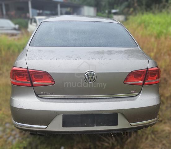 2014 Volkswagen PASSAT 1.8 TSI (CKD) ENHANCED (A) - 2