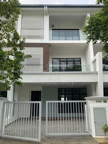 2.5 Storey Terrace Avens Residence, Southville City Bangi 1