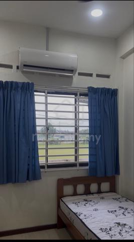 MASTER BEDROOM AIRCOND TAMAN INTEKMA @ UiTM LENDU ALOR GAJAH MELAKA 1