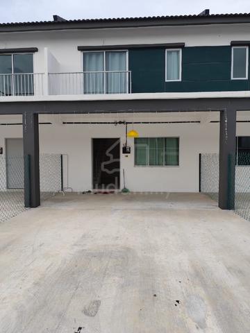 bilik wanita non-sharing full furnished 1