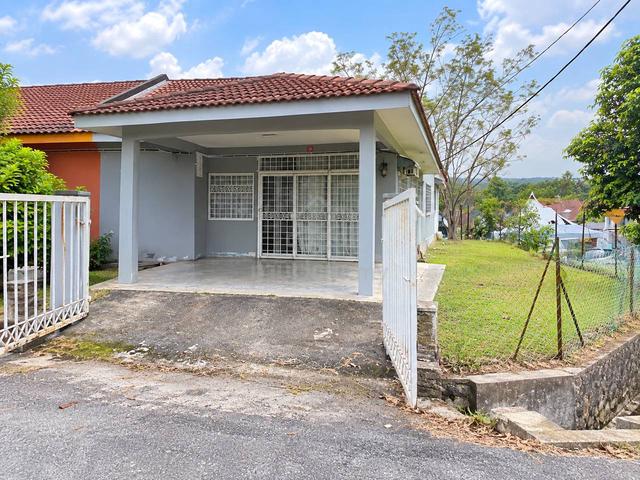 Corner Lot Single Storey Taman Arowana Impian Seremban 2 ,Below Market 1