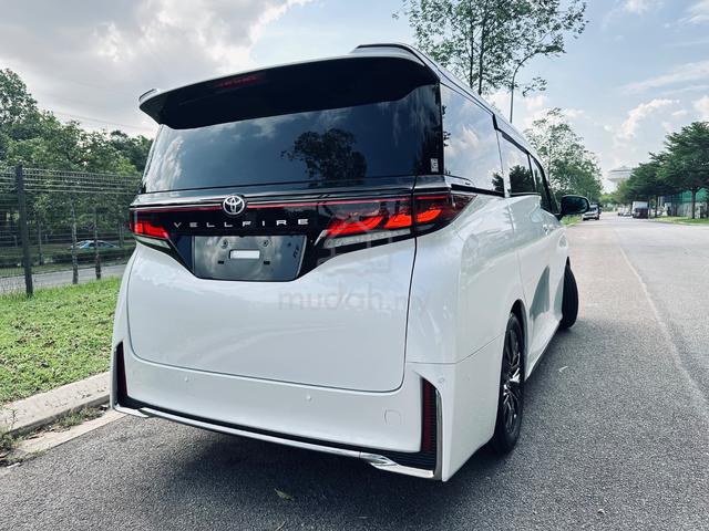 2024 Toyota VELLFIRE 2.4 Z PREMIER Black Interior - 3