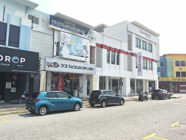 Shoplot 2story For sale Urgent  1