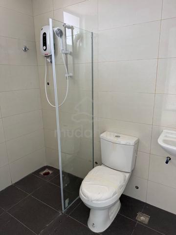 Studio / sembulan / Queen Elizabeth/ QE 3