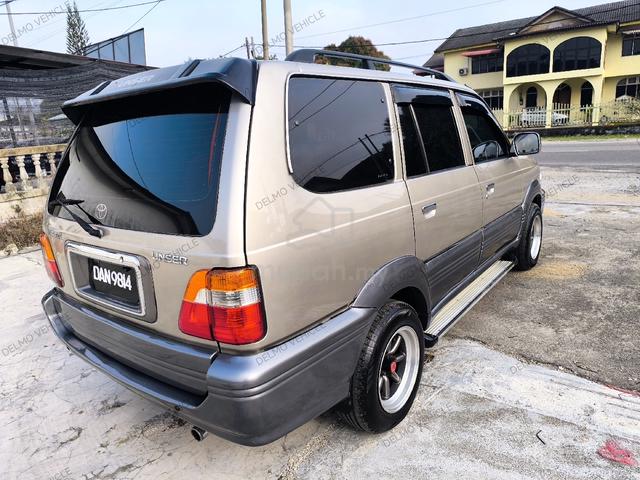 Toyota UNSER 1.8 LGX (A) 2003 - 2
