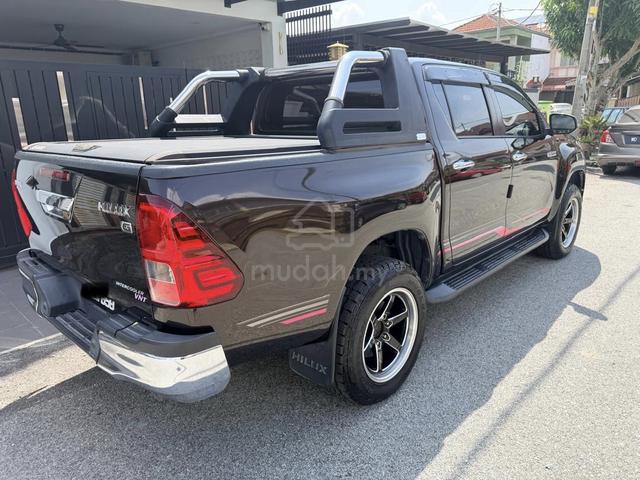 TOYOTA HILUX - 3
