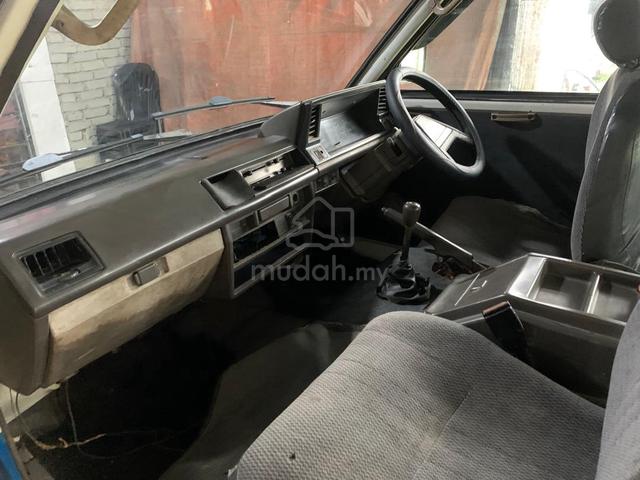 Van Nissan C22 1.5 petrol - 3