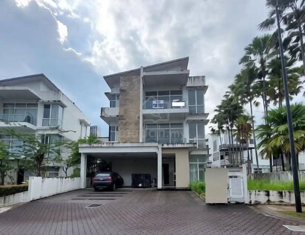 Below Market 3 Storey Bungalow Sunway Puncak Melawati For Auction 1