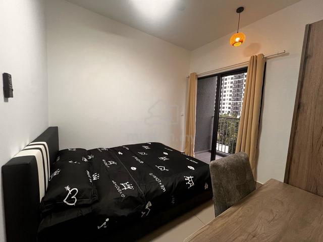 M Luna Metro Prima Single Medium Balcony Master Room Kiara Bay Kepong 1