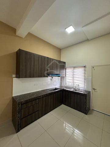 Monet Lily, Sunsuria City 2