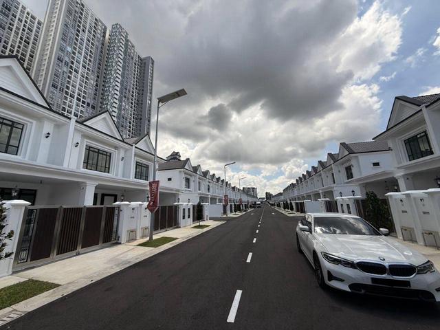 Double Storey|South Hills Seri Alam|G&G|20x70|Brand New Unit|Original 1
