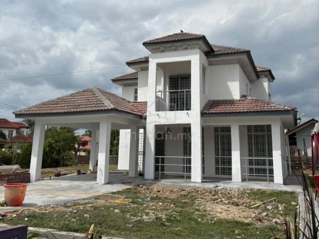 2 Storey Bungalow @ Pantai Sepang Putra, Bagan Lalang 1