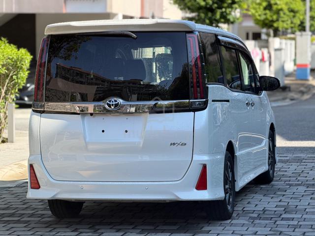 2021 Toyota NOAH 2.0 SI WxB 3 - 3