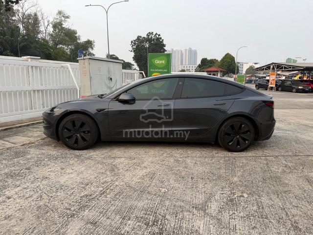 Tesla Model 3 Premium Highland Standard Range RWD - 3