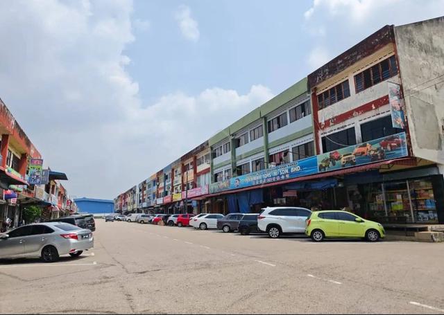 johor jaya 3 storey shop jalan dedap 1