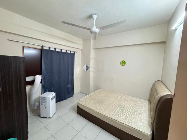 Bright & Cozy Room Available At Sungai Way, Petaling Jaya, Selangor. 1