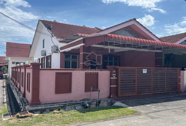 Rumah End Lot 4 Bilik   Loteng   3 Aircond  1