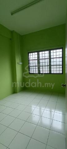 King's Height Apartment 3