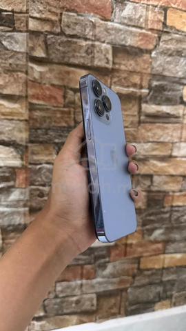 iphone 13 pro - photo 3 of 4