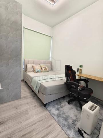 Larkin Room Rent & Epic Residence ( CIQ , WOODLANDS, DANGABAY ) 1
