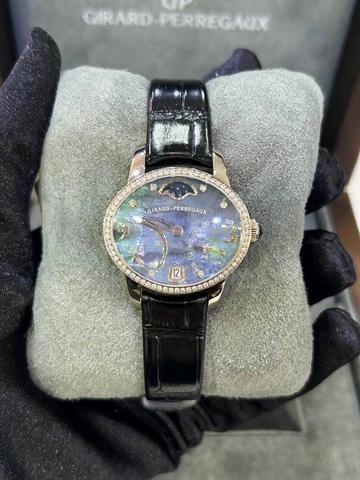 Girard-Perregaux Year 2018 Cat’s Eye Blue Start - photo 2 of 4