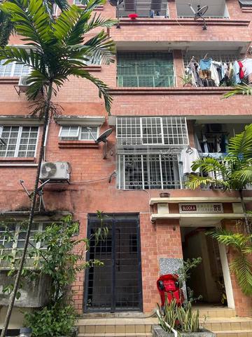 Red Ruby Apartment 1