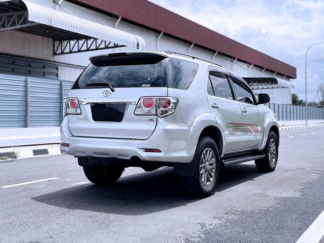 2015 Toyota FORTUNER 2.7 V (A) Facelift - 2