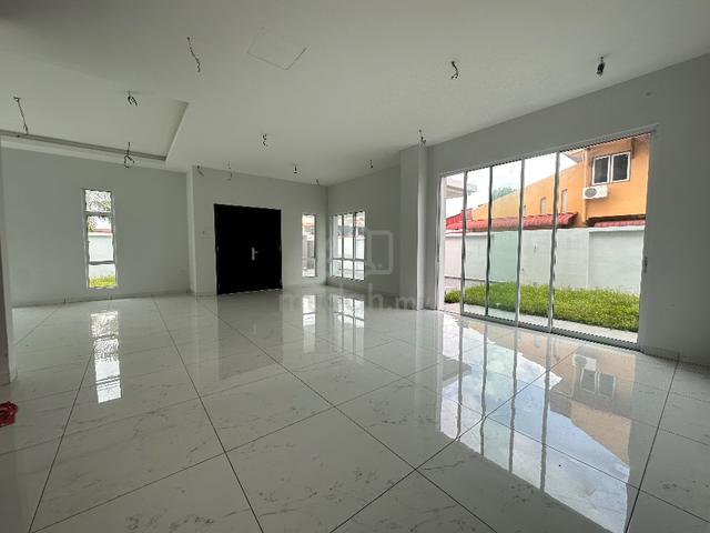 Brand New 3 Storey Bungalow Kampung Merdeka 83000 Batu Pahat 5