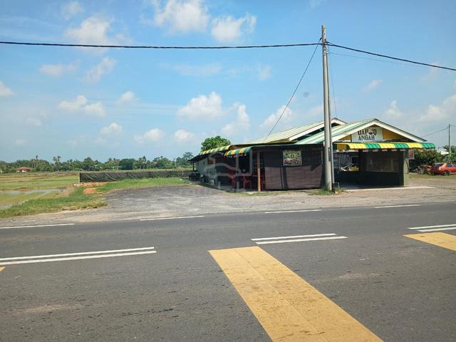 Tanah dan sebiji Restoran untuk dijual 1