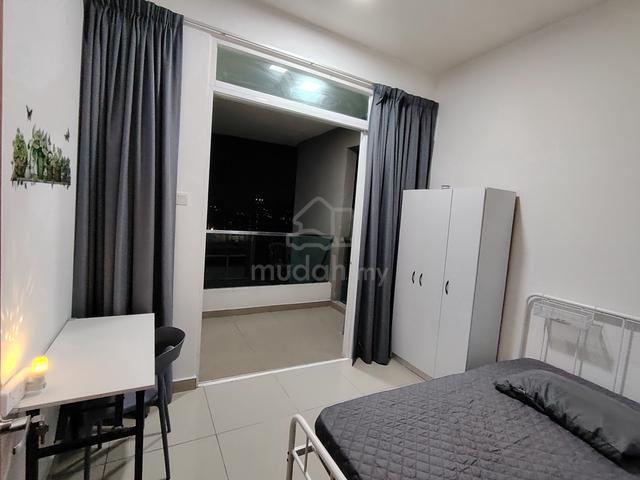 Medium Room 1