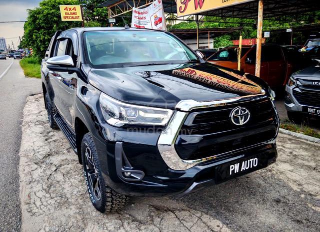 Toyota HILUX 2.4(A) V D/C VNT 6SPD 4wd 4X4 pickups - 4