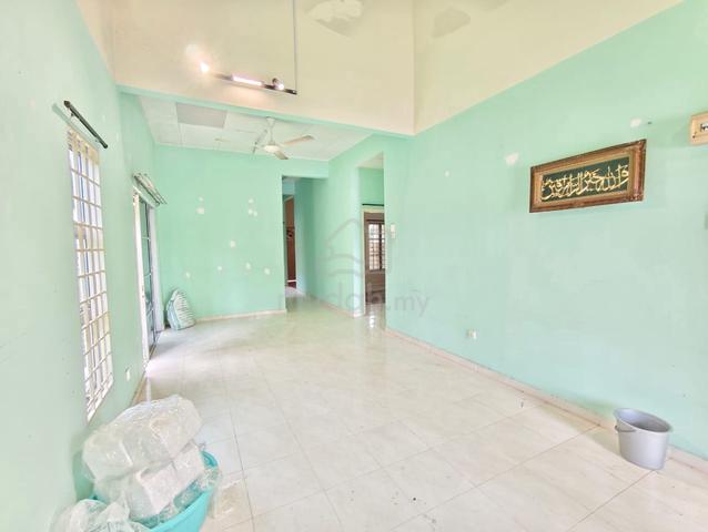 [100% LOAN!!FREEHOLD!!CANTIK!!] Semi D Setingkat Taman Tuanku Jaafar 1