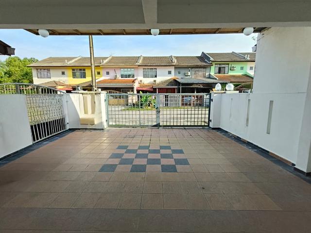 No 8 + Freehold + Non bumi Double Storey Terrace Bandar Mahkota Cheras 1