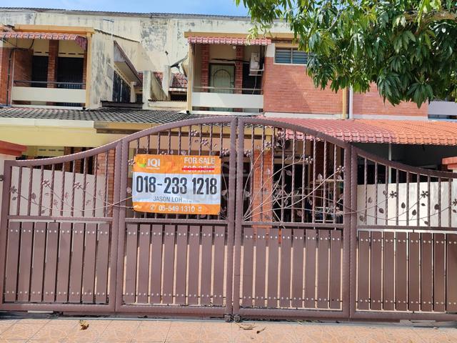 Move In Condition - Spacious Double Storey Terrace House 1