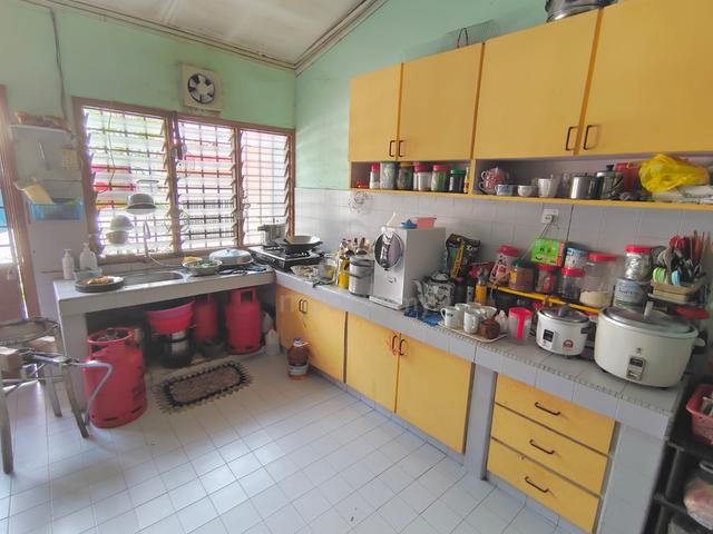 Room For Rent In PJ Seksyen 14, Convenience Place 1