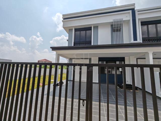 Green Pavilion Residence 2-Storey Terrace House Corner Lot for Sale 1
