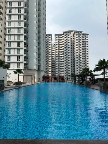 M Condominium @ Larkin 1