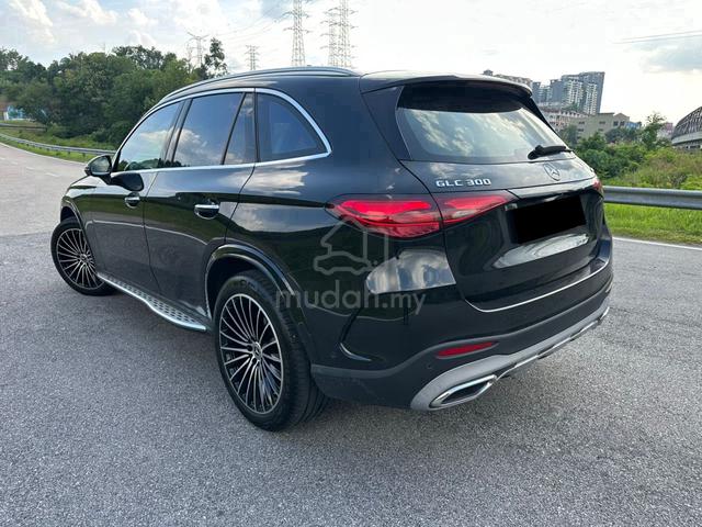 2023 Mercedes Benz GLC300 F.S.R 20K UNDER WARRANTY - 4