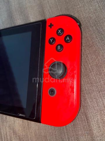 Nintendo Switch - photo 2 of 3