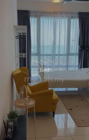 Queens Residences Q1 @ Queens Waterfront 1